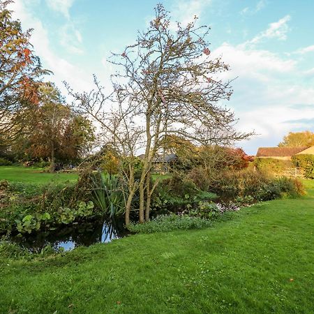 Wisteria Cottage Gayton  Exterior photo